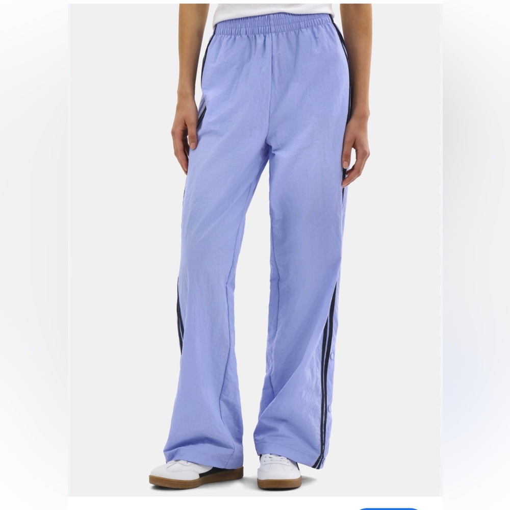 NWT Wide Leg Baby Blue Track Pants Size Small